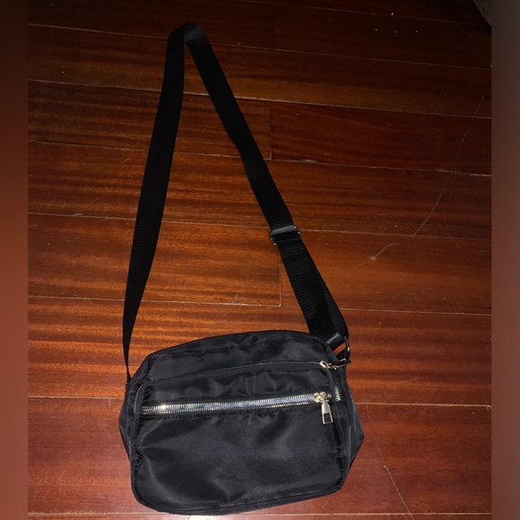 Gently used Crossbody purse with gold tone hardware - Picture 1 of 11